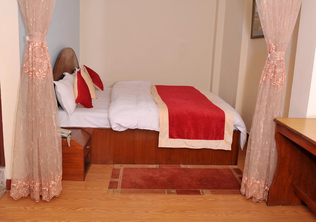 Hotel Brihaspati Kathmandu Esterno foto
