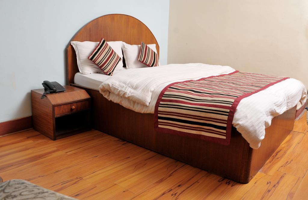 Hotel Brihaspati Kathmandu Esterno foto