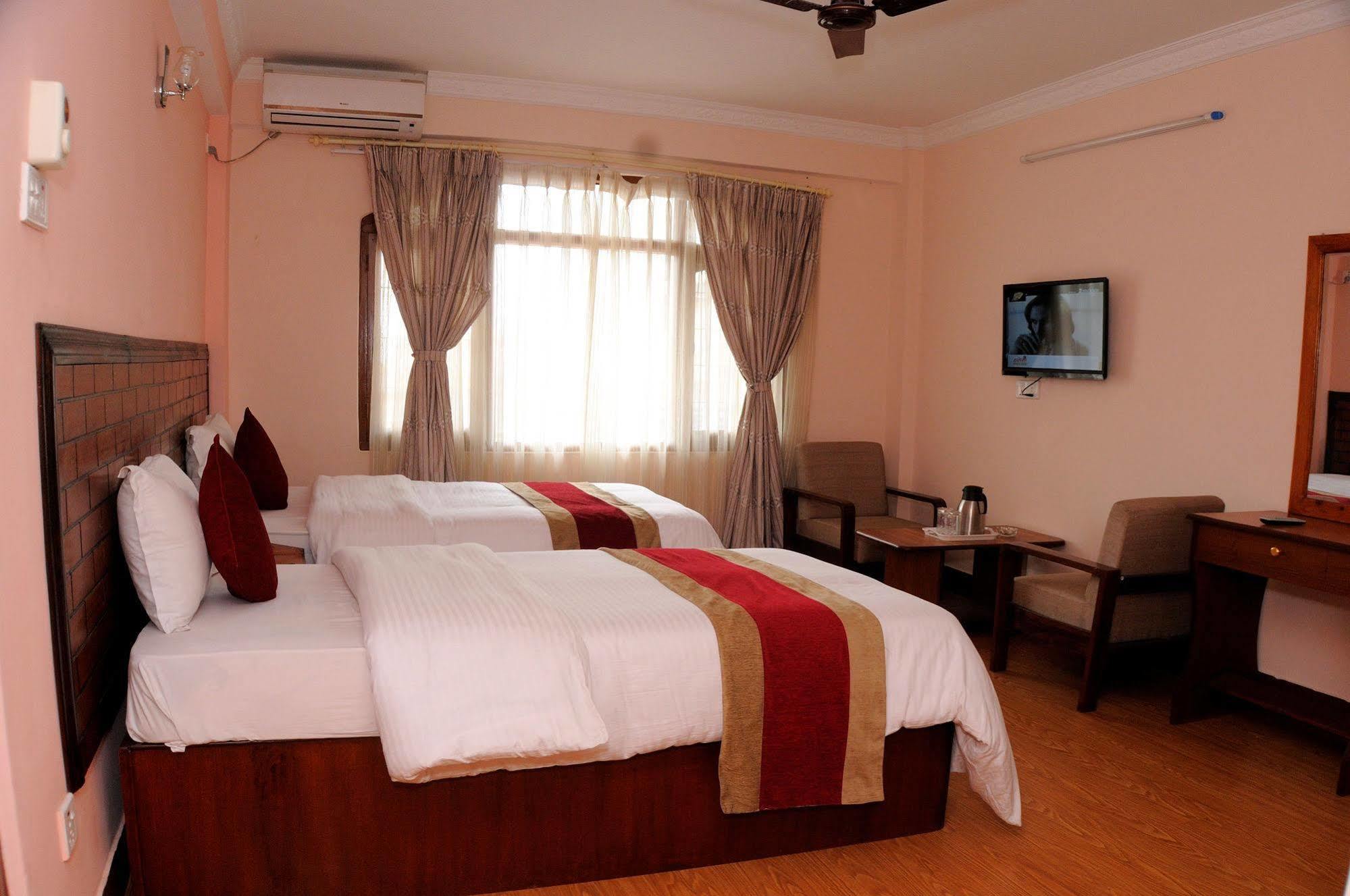 Hotel Brihaspati Kathmandu Esterno foto