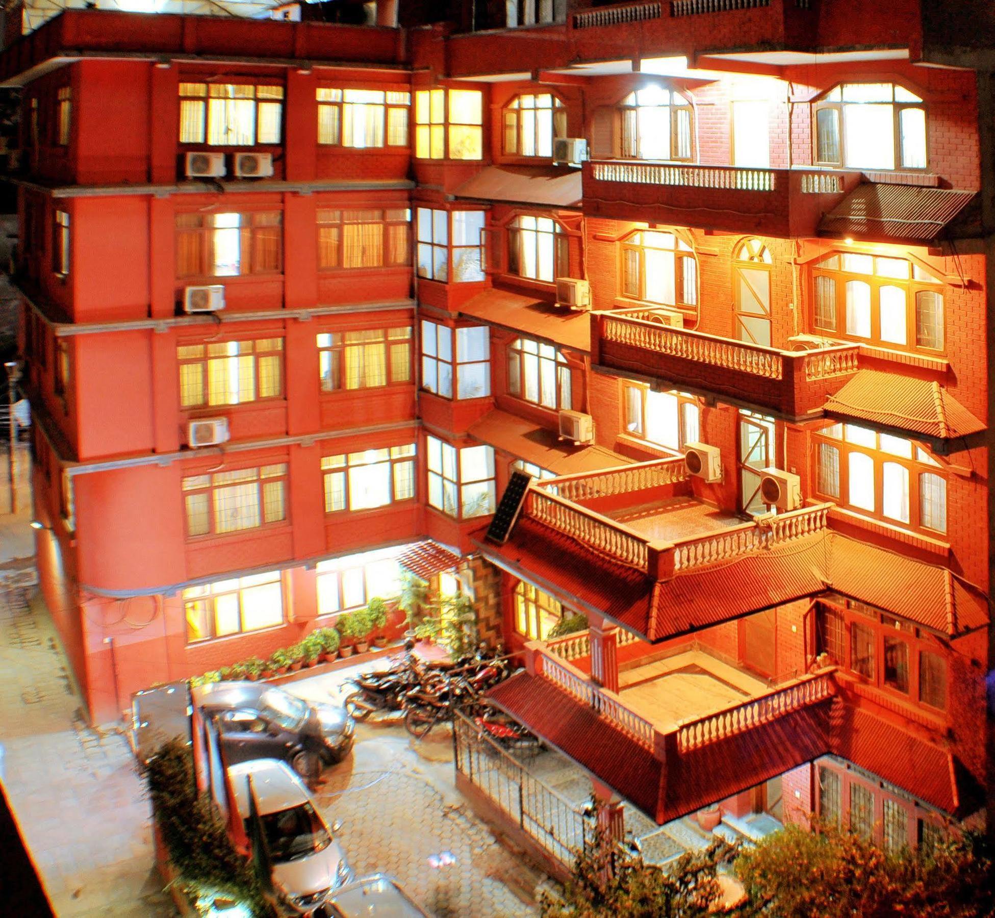 Hotel Brihaspati Kathmandu Esterno foto